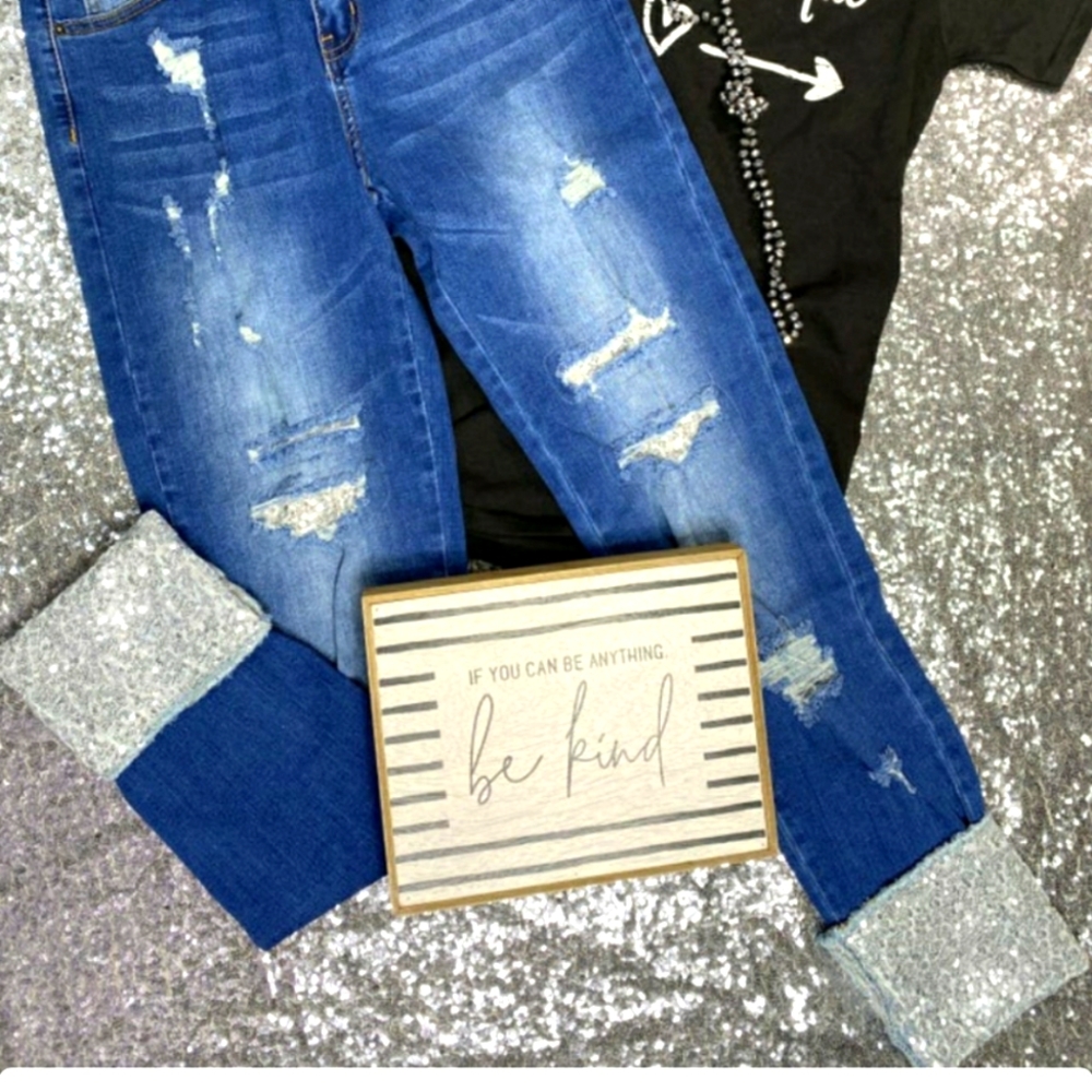 COPY - Distressed Jean!!